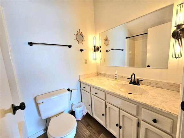 569 Sunrise Acres Point, Sunrise Beach, MO 65079