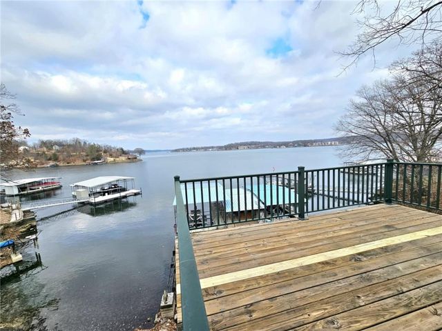 569 Sunrise Acres Point, Sunrise Beach, MO 65079