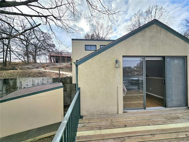 569 Sunrise Acres Point, Sunrise Beach, MO 65079