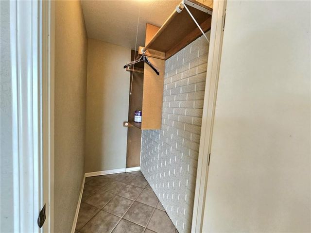 569 Sunrise Acres Point, Sunrise Beach, MO 65079