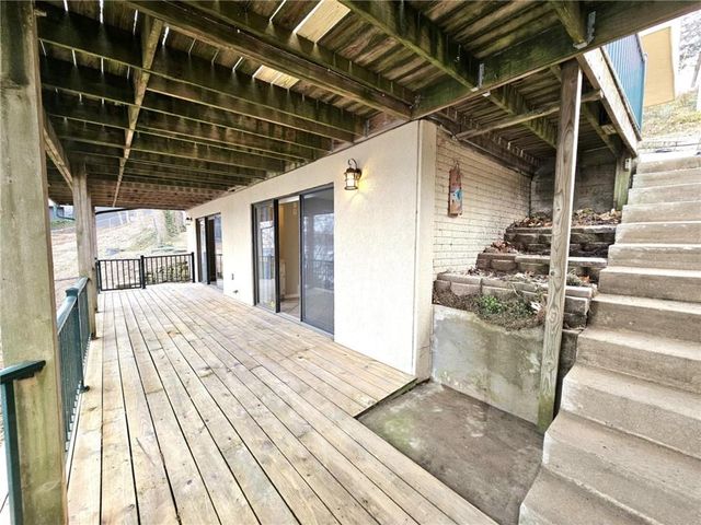 569 Sunrise Acres Point, Sunrise Beach, MO 65079