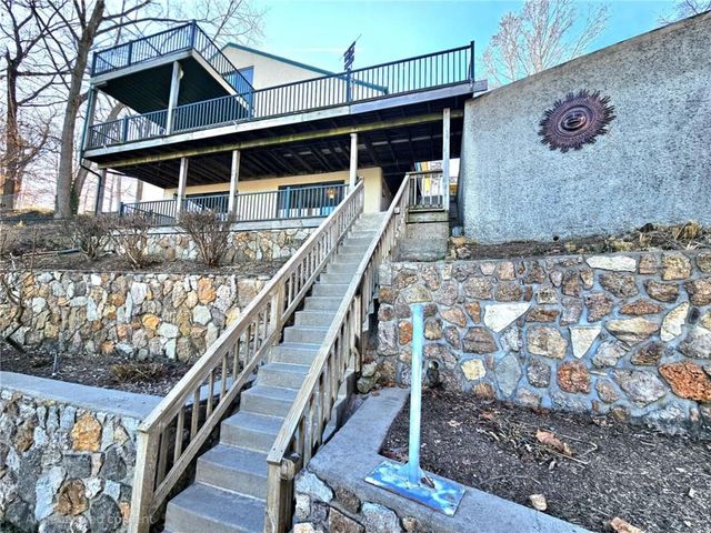 569 Sunrise Acres Point, Sunrise Beach, MO 65079