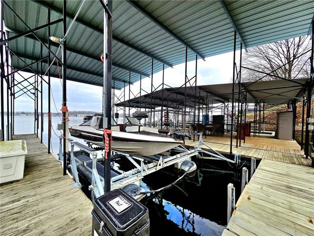 569 Sunrise Acres Point, Sunrise Beach, MO 65079