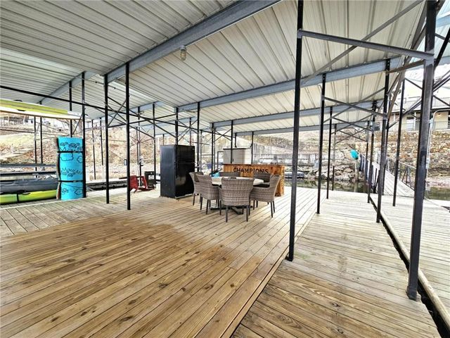 569 Sunrise Acres Point, Sunrise Beach, MO 65079