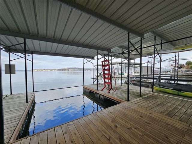 569 Sunrise Acres Point, Sunrise Beach, MO 65079