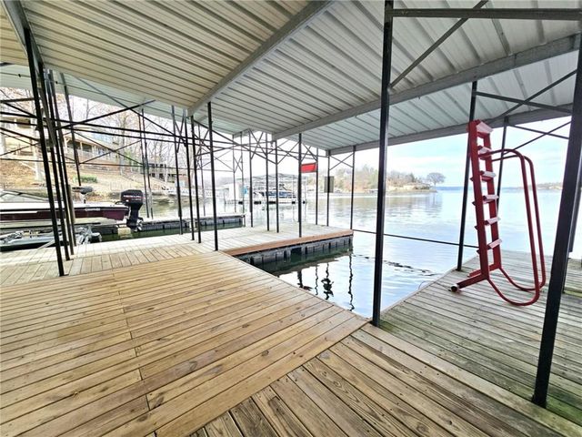 569 Sunrise Acres Point, Sunrise Beach, MO 65079