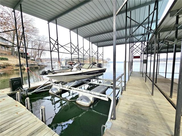 569 Sunrise Acres Point, Sunrise Beach, MO 65079