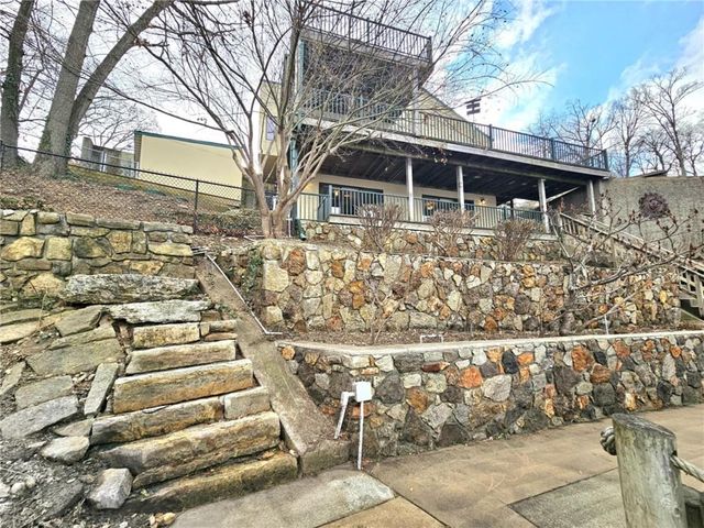 569 Sunrise Acres Point, Sunrise Beach, MO 65079