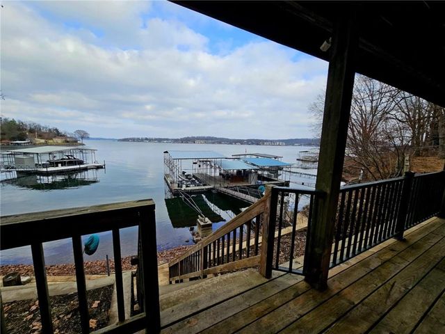569 Sunrise Acres Point, Sunrise Beach, MO 65079
