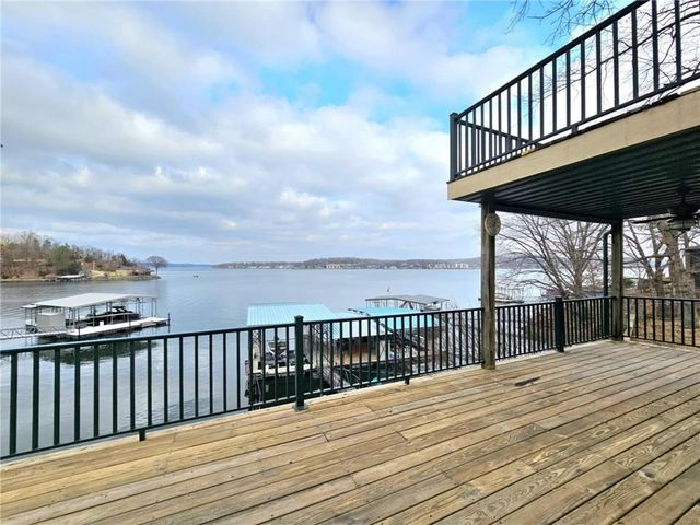 569 Sunrise Acres Point, Sunrise Beach, MO 65079