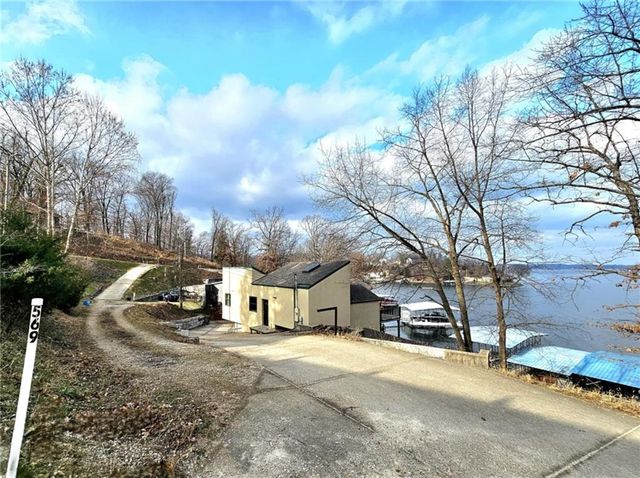 569 Sunrise Acres Point, Sunrise Beach, MO 65079