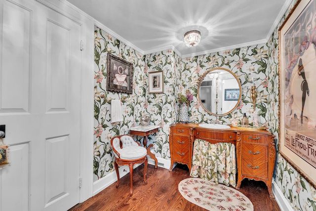 625 E Juniper LANE, Mequon, WI 53092