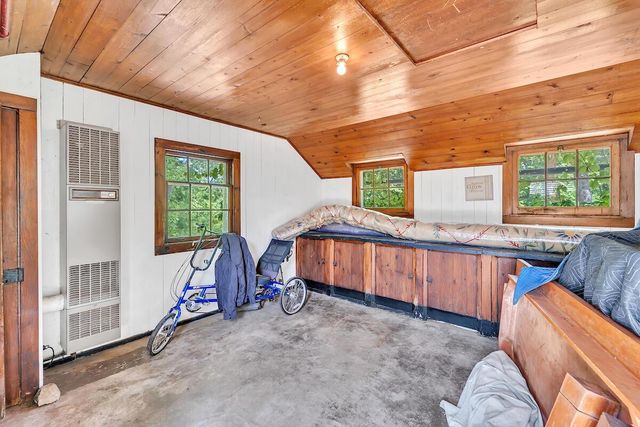625 E Juniper LANE, Mequon, WI 53092