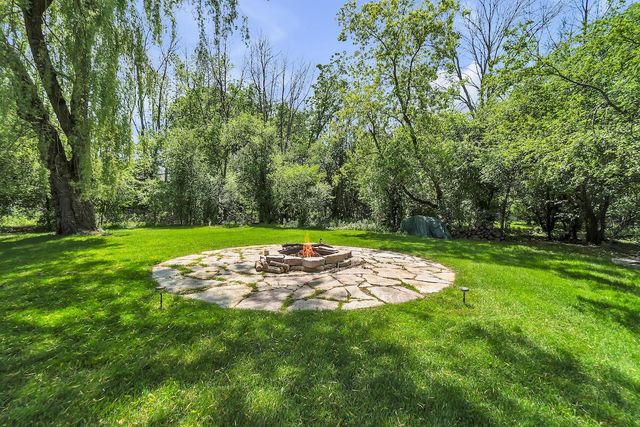 625 E Juniper LANE, Mequon, WI 53092