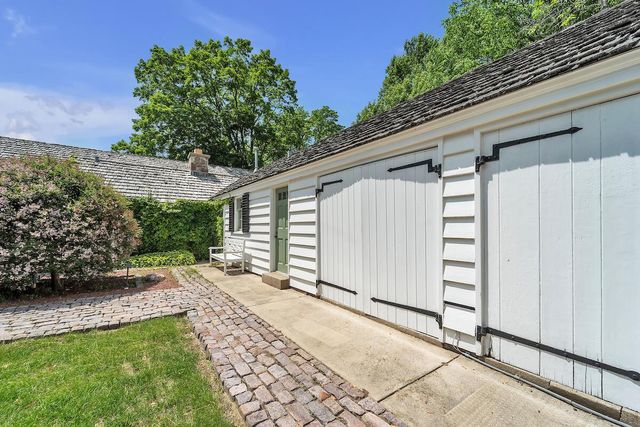 625 E Juniper LANE, Mequon, WI 53092