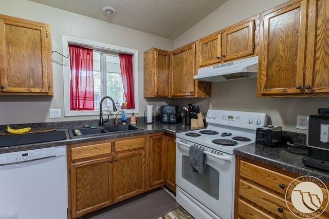 2826 Oakland DRIVE 10, Billings, MT 59102