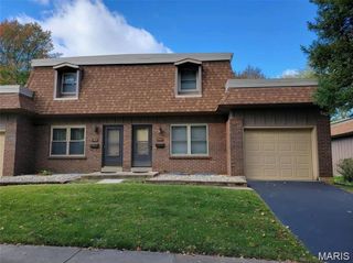 11829 Sologne Court, Maryland Heights, MO 63043