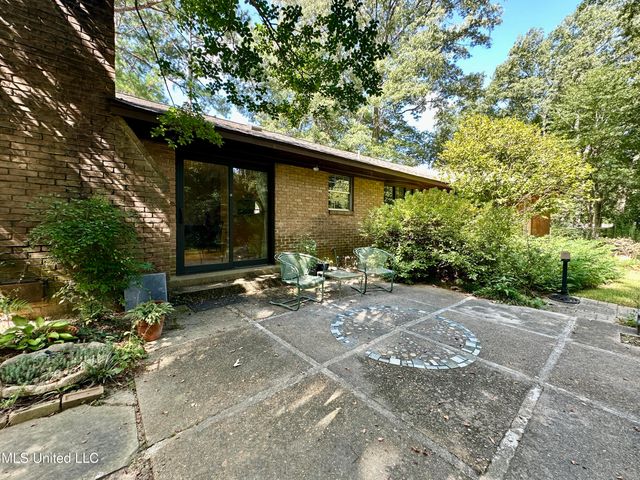 605 Herndon Hill, Clinton, MS 39056