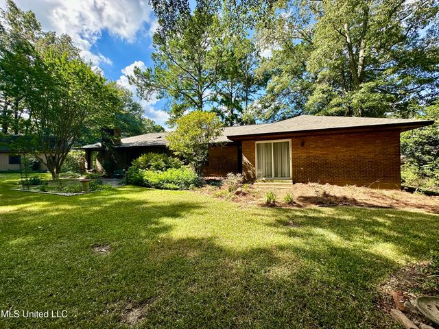 605 Herndon Hill, Clinton, MS 39056