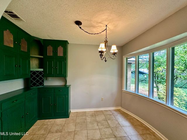 605 Herndon Hill, Clinton, MS 39056