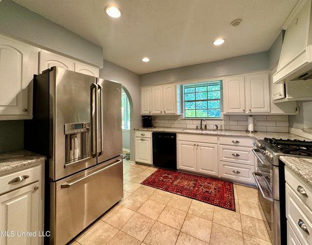 605 Herndon Hill, Clinton, MS 39056
