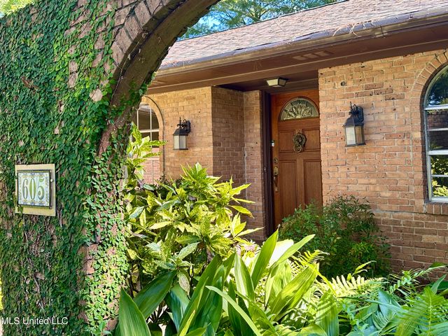 605 Herndon Hill, Clinton, MS 39056