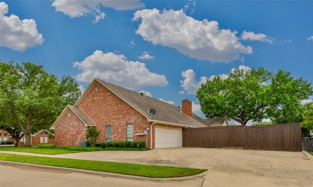 1771 Timber Ridge Circle, Corinth, TX 76210