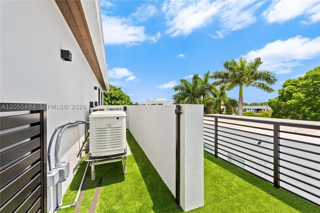 1418 NE 6th St, Fort Lauderdale, FL 33304