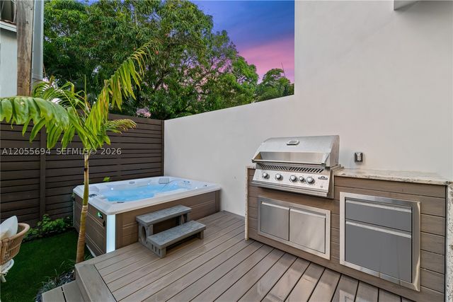 1418 NE 6th St, Fort Lauderdale, FL 33304