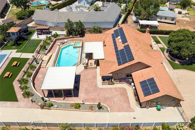 2785 State, Corona, CA 92881