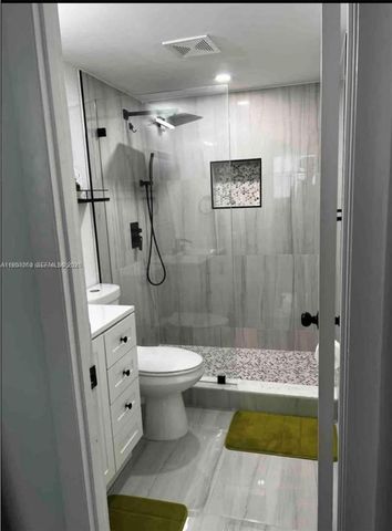 700 NW 214th St 719, Miami Gardens, FL 33169