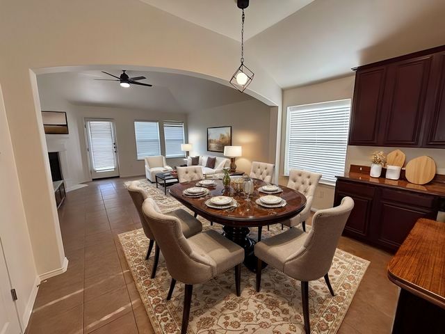 8135 Tierra Del Sol Road, Arlington, TX 76002