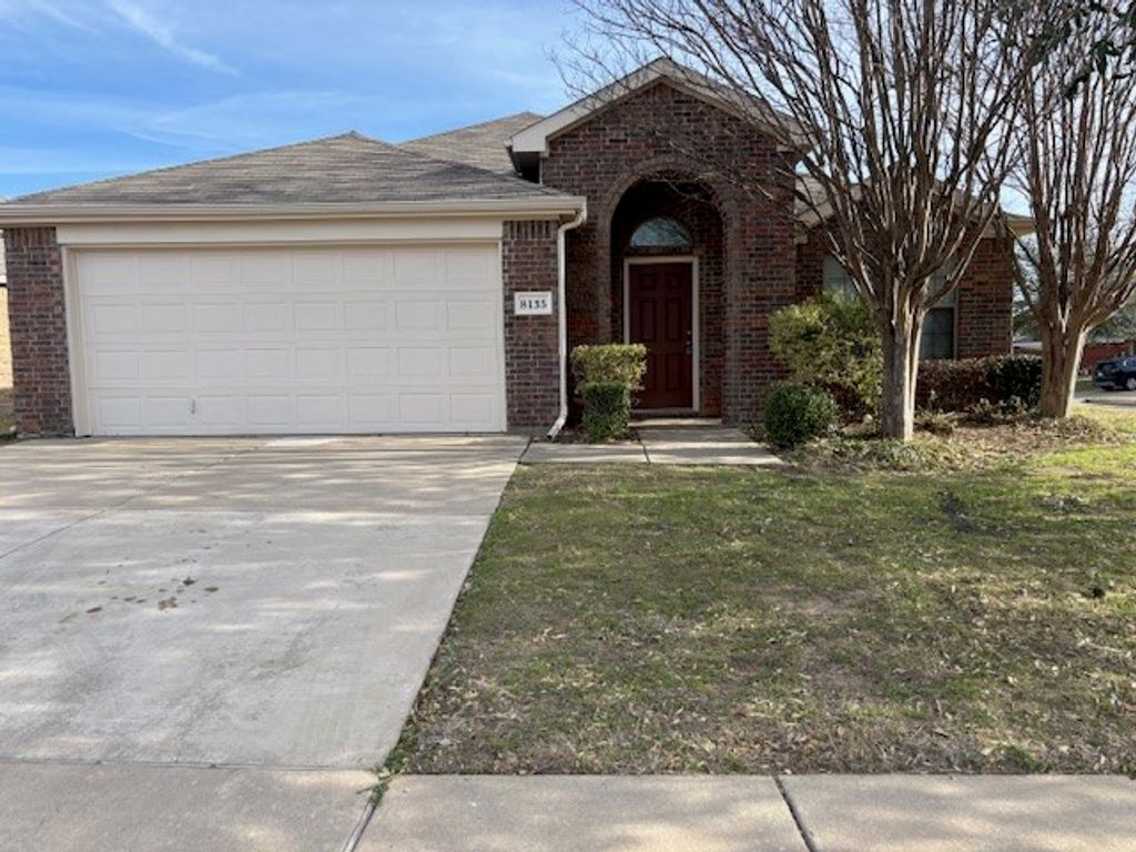 8135 Tierra Del Sol Road, Arlington, TX 76002