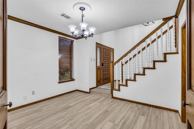 9 Devonshire Drive, Conroe, TX 77304