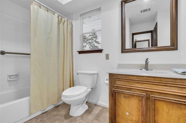 9 Devonshire Drive, Conroe, TX 77304