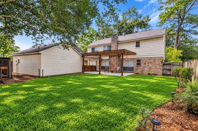 9 Devonshire Drive, Conroe, TX 77304
