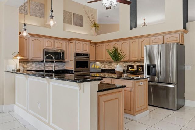 17912 SAINT CROIX ISLE DRIVE, Tampa, FL 33647