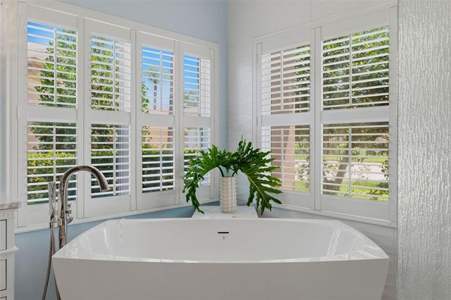 17912 SAINT CROIX ISLE DRIVE, Tampa, FL 33647