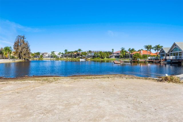 17912 SAINT CROIX ISLE DRIVE, Tampa, FL 33647