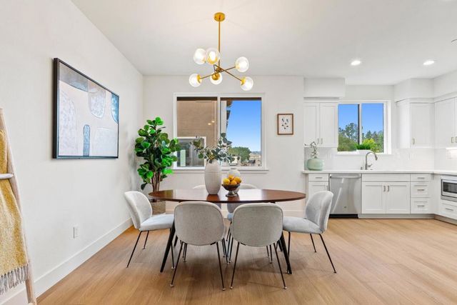 947 Woodside Road, Redwood City, CA 94061