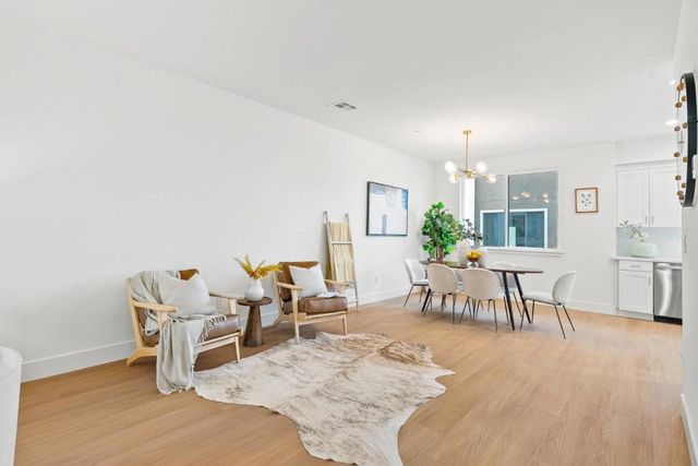 947 Woodside Road, Redwood City, CA 94061