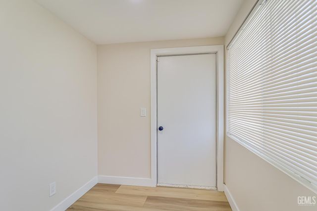 1720 Montgomery Avenue, Bakersfield, CA 93304