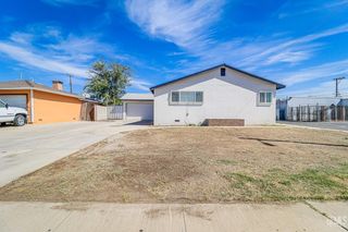 1720 Montgomery Avenue, Bakersfield, CA 93304