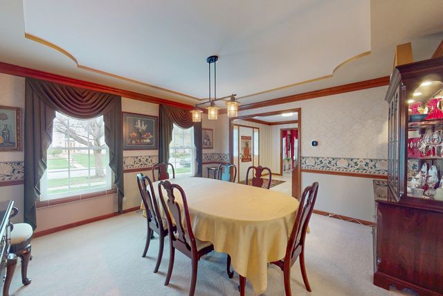 1803 River Ridge Circle, Naperville, IL 60565