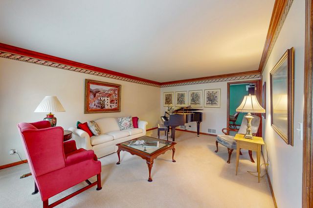 1803 River Ridge Circle, Naperville, IL 60565