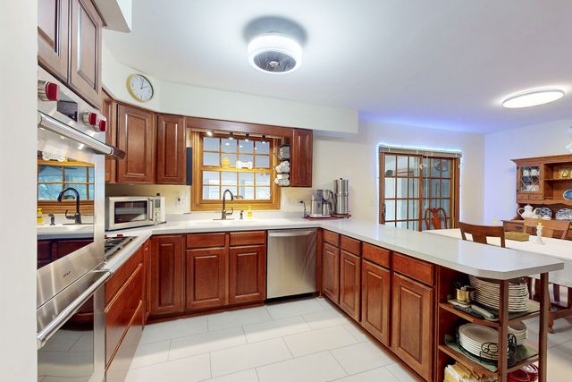 1803 River Ridge Circle, Naperville, IL 60565