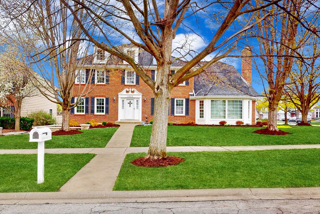 1803 River Ridge Circle, Naperville, IL 60565