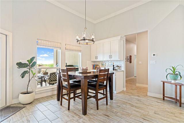 4041 Ranch Lake Dr, Corpus Christi, TX 78413