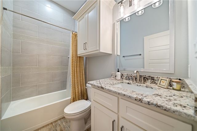 4041 Ranch Lake Dr, Corpus Christi, TX 78413