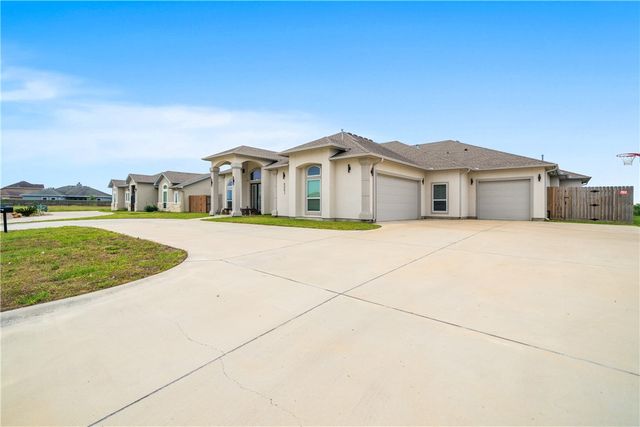 4041 Ranch Lake Dr, Corpus Christi, TX 78413